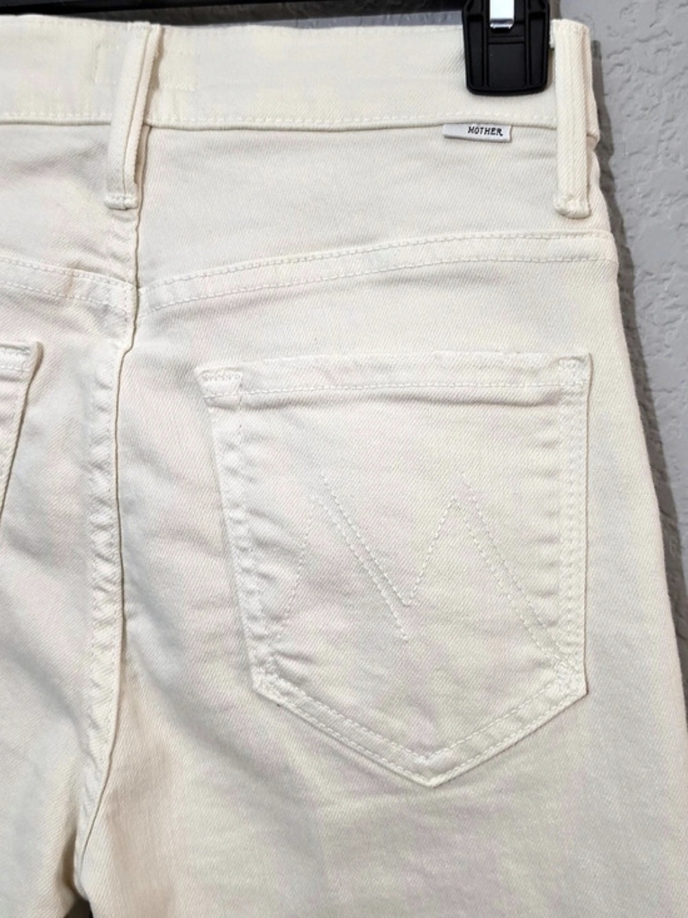 MOTHER The Insider Crop Step Fray Jeans Cream Puff High Rise Size 24 - Picture 2 of 12